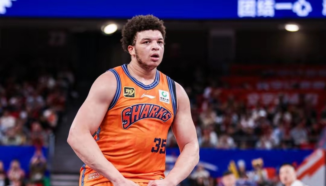 TES观众热烈欢呼！，Ming迎来十赛季出色发挥上演精彩一战